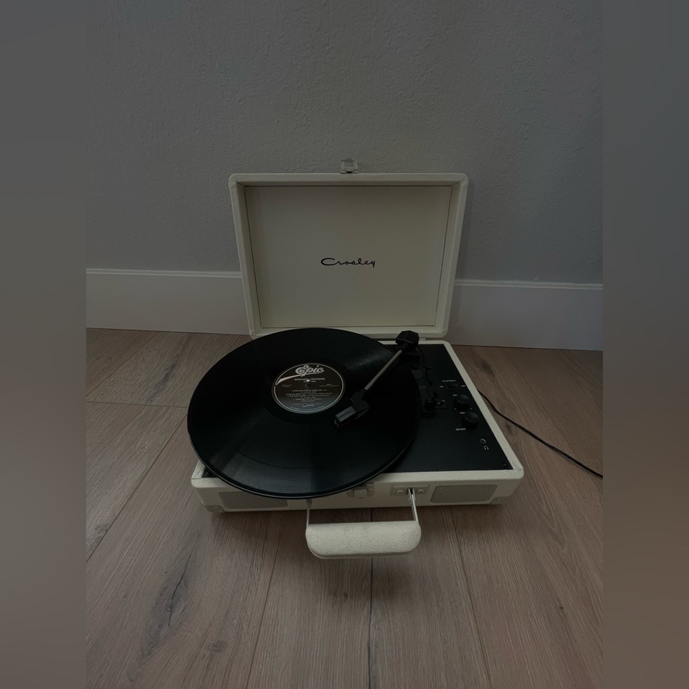 CROSLEY Cruiser Urban Outfitters Record/Media Player
